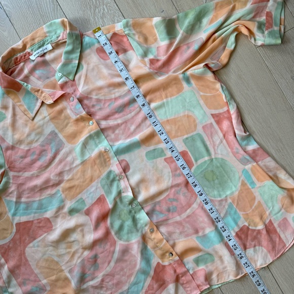 Rose + Olive Pastel Abstract Button-Up Shirt Women’s Size 2X - Picture 2 of 11